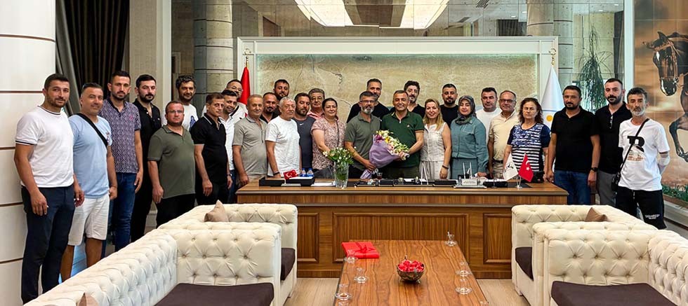Manavgat Belediye Başkanı Kara, pazar esnafını dinledi