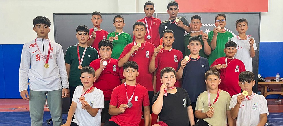 Manavgat Belediyesi Güreş Kulübü'nden Antalya il seçmelerinde büyük başarı