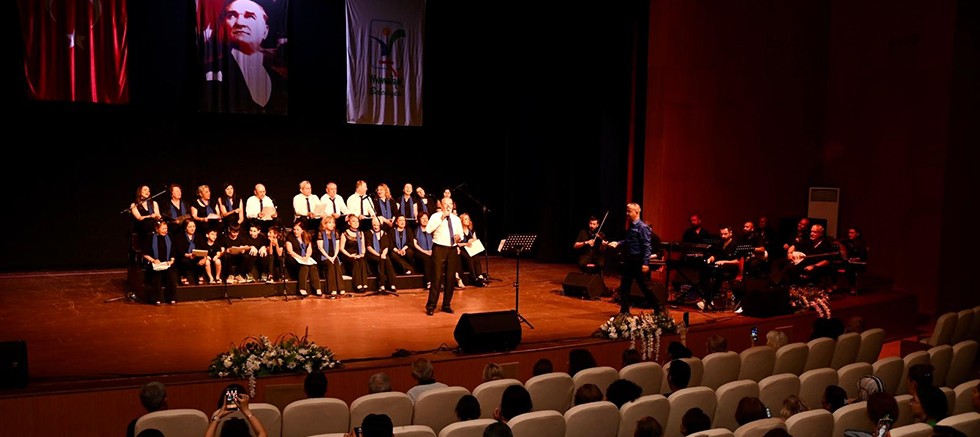 Manavgat Belediyesi TSM korosundan unutulmaz bahar konseri