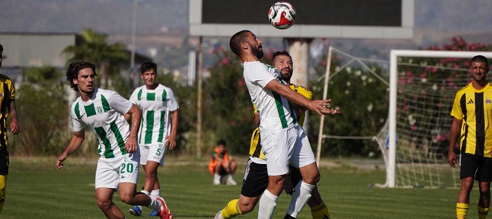 Manavgat Belediyespor liderliğini sürdürdü