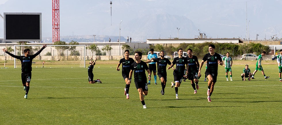 Manavgat Belediyespor Play-Off'ta tur atladı