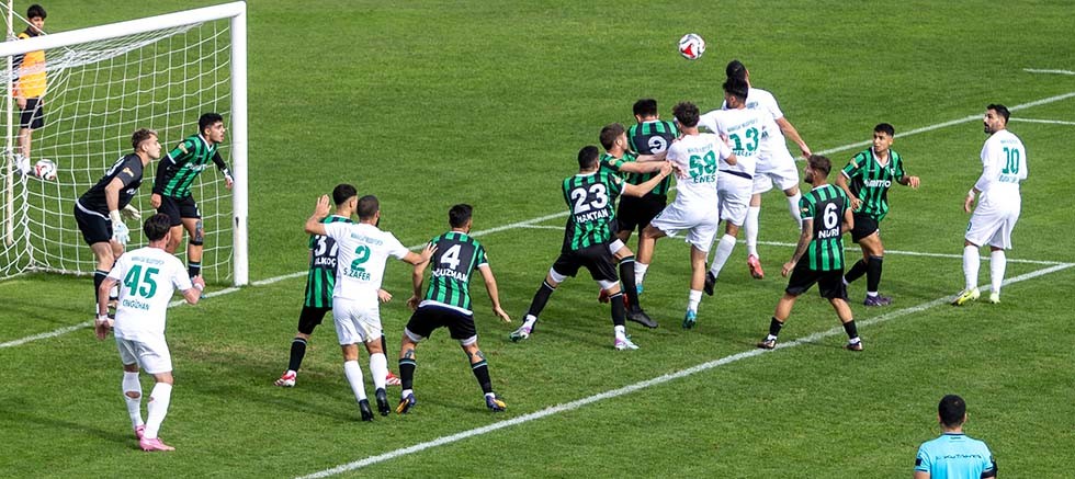 Manavgat Belediyespor zirve takibini sürdürdü