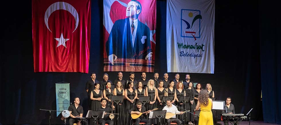 Manavgat'ta türkü dolu gece
