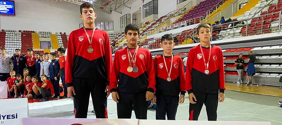 Manavgatlı minik güreşçilerden Türkiye Şampiyonası'nda gurur veren başarı