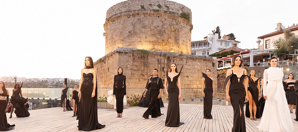 Moda tarih ve sanatın büyülü buluşması