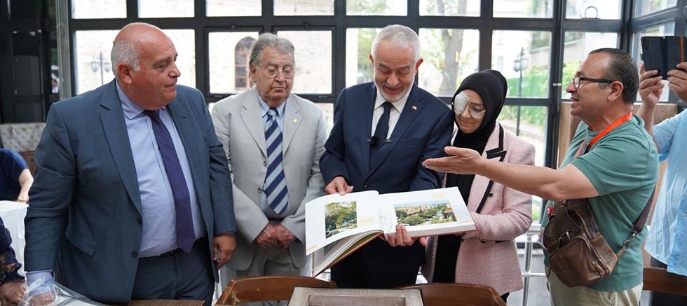 Mübadil torunlarından Başkan Başdeğirmen’e kilise restorasyonu teşekkürü