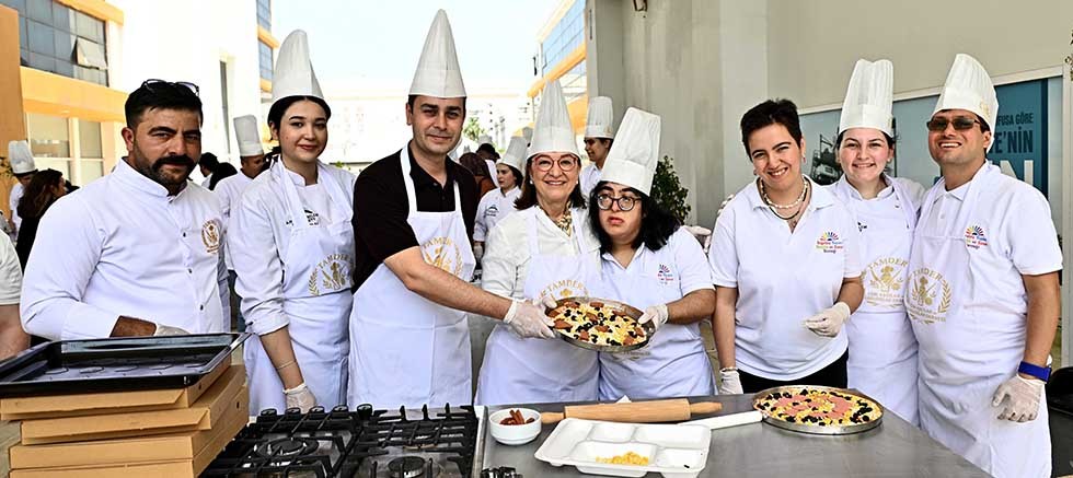 Muratpaşa’da Engelliler Haftası’na özel pasta şenliği