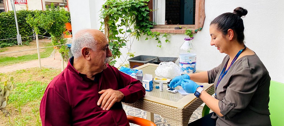 Muratpaşa’dan kıdemli kent sakinlerine sağlık taraması