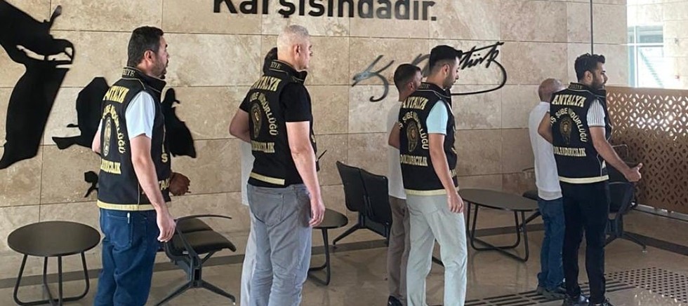 “Nitelikli Dolandırıcılık” Suçundan 4  Şahıs tutuklandı