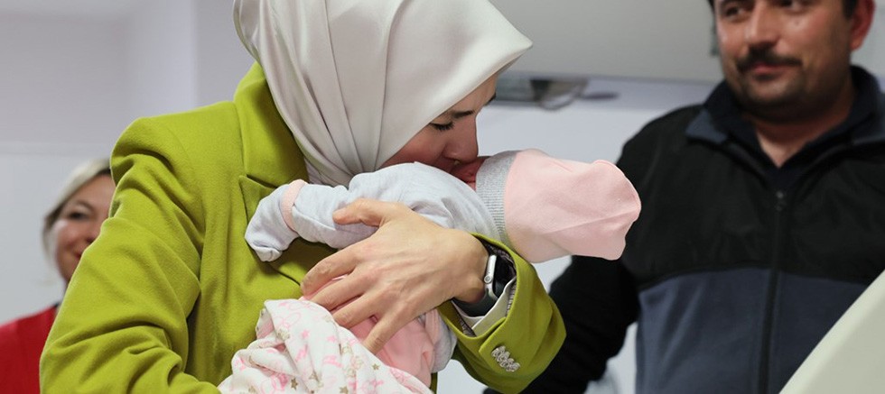 Ocak ayı doğum yardımı ödemeleri annelerin hesaplarına yatırıldı