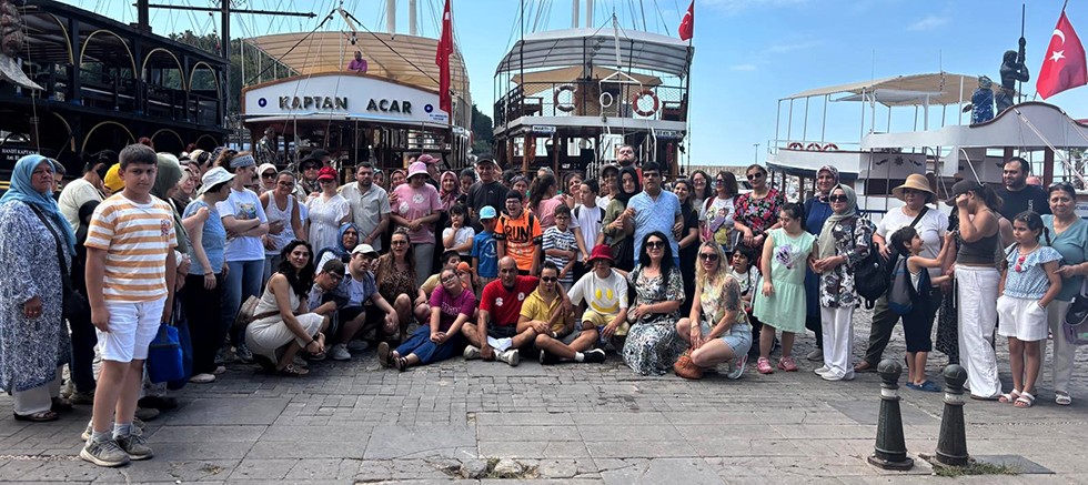Özel gereksinimli bireyler Akdeniz’e açıldı