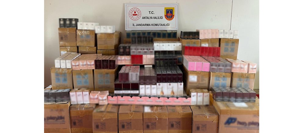 Piyasa değeri 4 milyon TL olan kaçak parfüm ele geçirildi