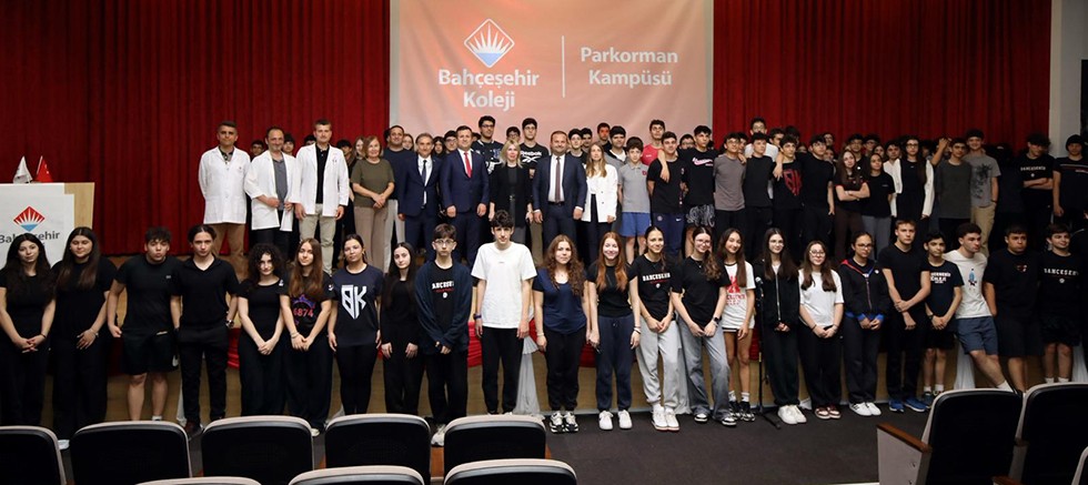Rektör Özkan’dan Lise Öğrencileriyle Ufuk Açıcı Sohbet