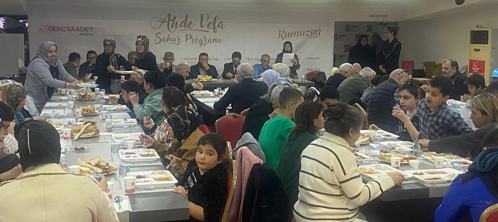 Saadet Partisi Kadın Kolları’ndan STK’lara İftar Buluşması