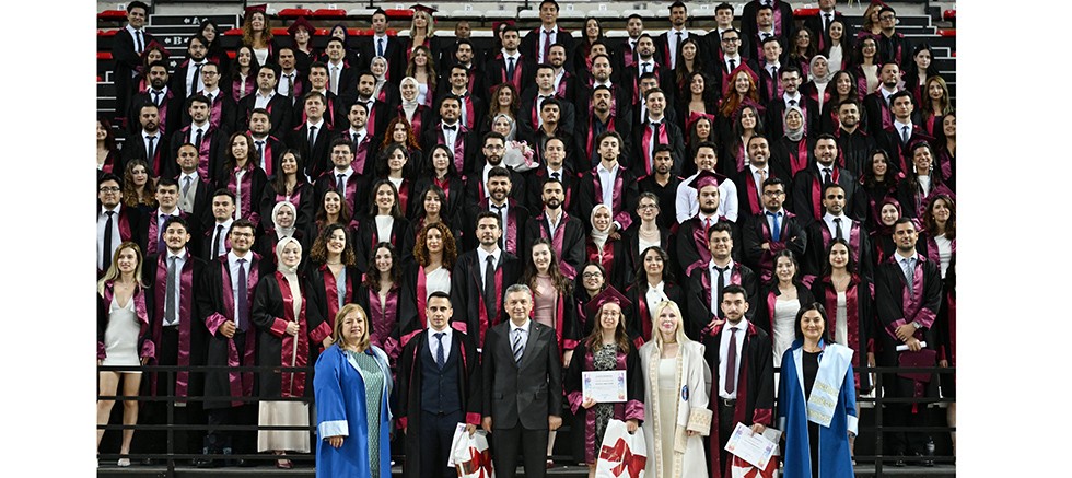 Sağlık ordusunun yeni neferleri göreve hazır