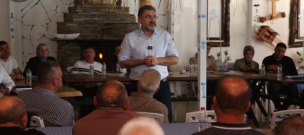 Serik'te yoğun mesai... Başkan Kumbul mahalleleri ziyaret etti