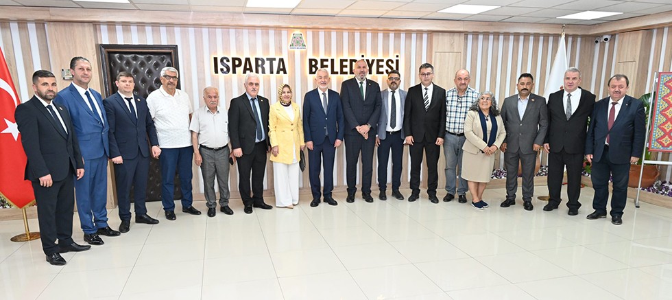 Şükrü Başkanımızı Türkiye’ye örnek gösteriyoruz