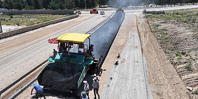 1002 TOKİ yeni bağlantı yolu asfaltlanıyor
