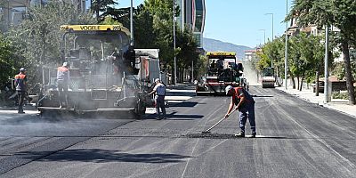 123 caddenin asfaltı yenileniyor