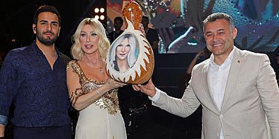 20.Allanya Uluslararası Turizm ve Sanat Festivali'nin ilk gününde Seda Sayan'dan muhteşem konser