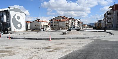 206 ve 209 caddelerinin kesişimine dönel kavşak yapılıyor