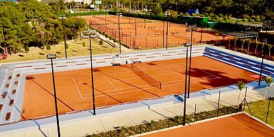 44 ülkeden 200 genç tenisçi Kemer’e gelecek