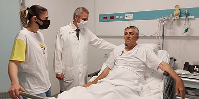 59 Yaşındaki Baba Kızından Aldığı Karaciğer ile Hem Hepatit B ve Sirozu Yendi