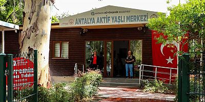 65 yaş üstü vatandaşların sosyal buluşma noktası