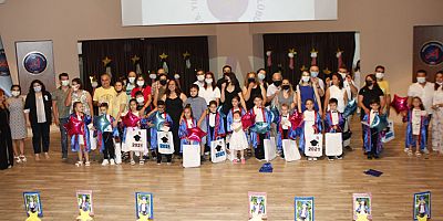 75. Yıl Kreş ve Çocuk Kulübü öğrencilerine mezuniyet töreni