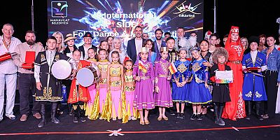 9. Uluslararası Halk Dansları Festivali muhteşem bir finalle son buldu