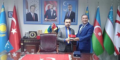 ABP'li Yalçın'dan Doğu Türkistan Cumhurbaşkanı'na ziyaret