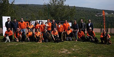 Afetlerde Umut Işığı: Arama Kurtarma Köpekleri