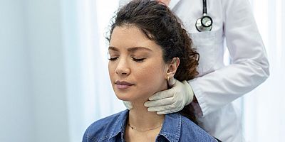 Ağrısız şişlikler deyip geçmeyin! Lenf kanseri belirtisi olabilir