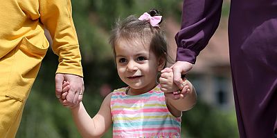 Aile ve Sosyal Hizmetler Bakanlığı koruması altındaki kız çocukların geleceğine rehber oluyor