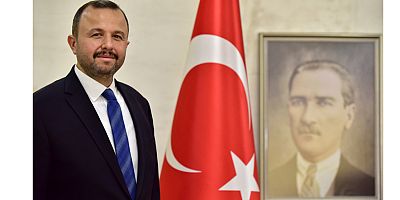 AK Parti İl Başkanı Ethem Taş: Tiyatro sergiliyorlar