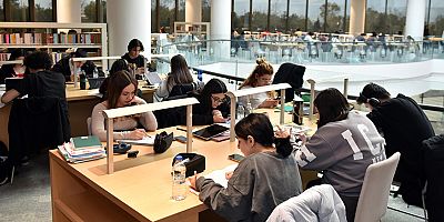 Akdeniz’in en büyük kütüphanesine öğrencilerden büyük ilgi