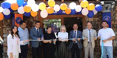 Akdeniz Üniversitesi Logolu Ürünler Mağazası Açıldı