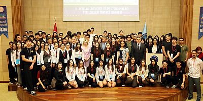 Akdeniz Üniversitesi’nde Fen Liseleri Öğrenci Kongresi Düzenlendi