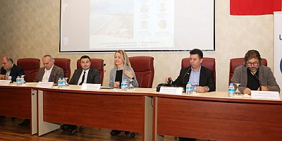 Akdeniz Üniversitesi’nde Şehir ve Turizm Paneli düzenlendi