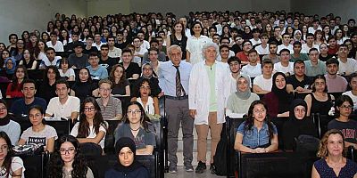 Akdeniz Üniversitesi Tıp Fakültesi'nde hekim adaylarına ilk ders