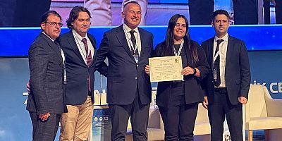 Akdeniz Üniversitesi Tıp Fakültesi Öğretim Üyelerine En İyi Bildiri Ödülü