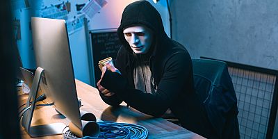 Akıllı arabalar bubi tuzakları ile hackleniyor