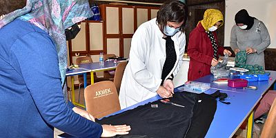 AKMEK kursları tüm hızıyla sürüyor