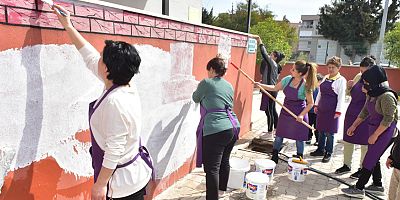 AKMEK’le duvarlara kadın dokunuşu