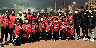 Akrep Kürsüye Abone Oldu 