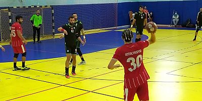 Akrepler Turu Zora Soktu