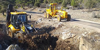 Akseki’de 50 km’lik grup yoluna bakım