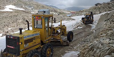 Akseki Morca Yayla yolunda kar temizliği