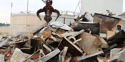 Aksu Belediyesi'nden geri dönüşümle ekonomiye ve çevreye katkı