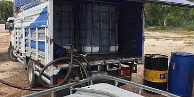 Aksu'da kamyonette kaçak akaryakıt ele geçirildi.